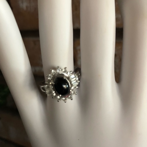 Jewelry - Sterling Silver Black Onyx Ring Size 5 1/2